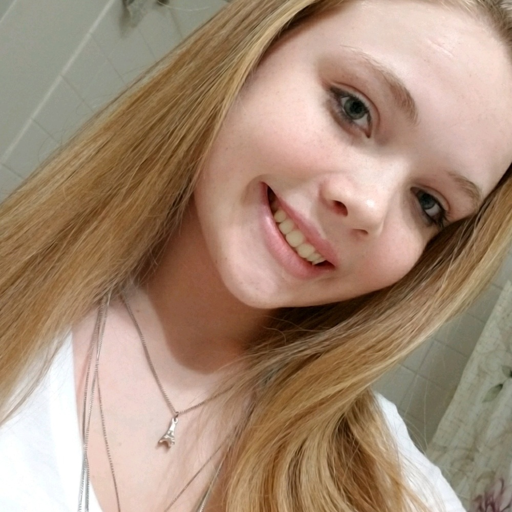 Meet your Posher, Haylee